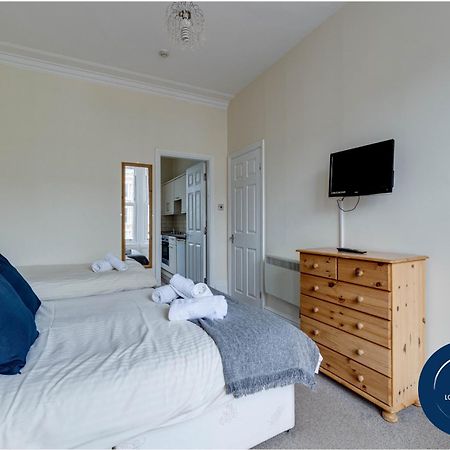 45 The Square Holiday Apartments Scarborough Dış mekan fotoğraf